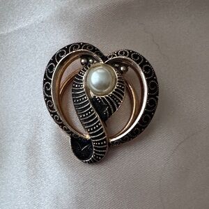 Black and Gold Snake scarf clip 🐍